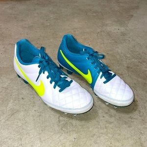 Nike woman’s soccer shoes